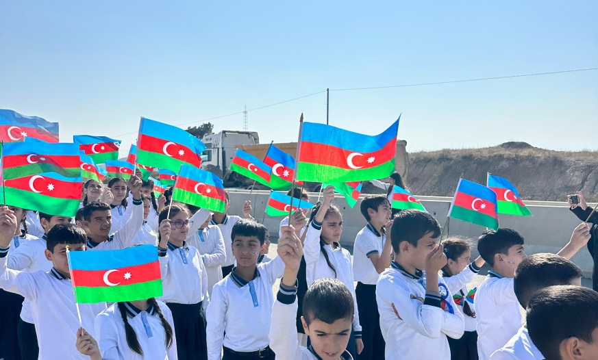 Qürur dolu addımlar -