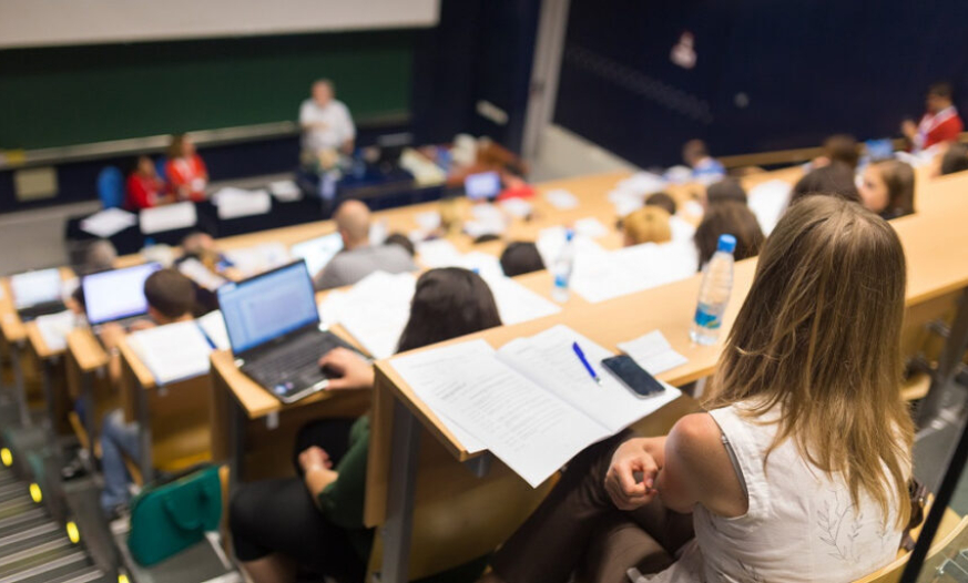 Universitetlərdə pedaqoji fakültələrin sayının azaldılması təklif edilir