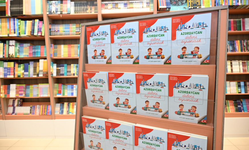 "Azərbaycan dilini öyrənirik" kitabının təqdimat mərasimi keçirilib