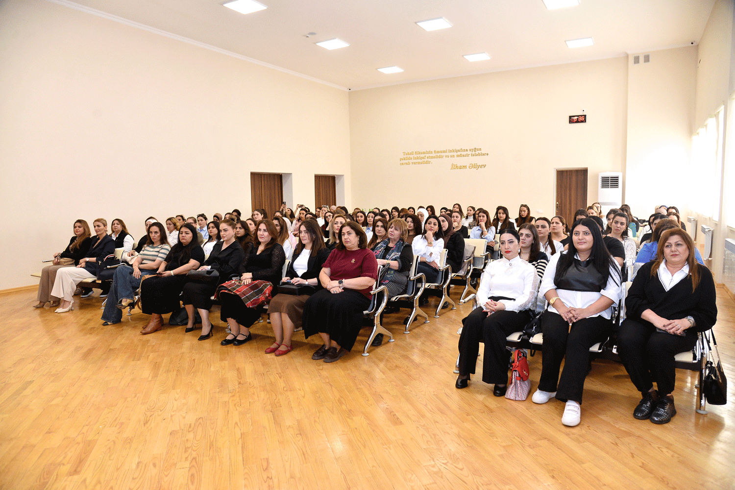 Tərbiyəçi-müəllimlər üçün təlimlər keçirilib