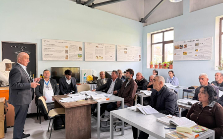 Qəbələ Dövlət Peşə Təhsil Mərkəzində arıçılıq üzrə "açıq dərs" keçirilib 