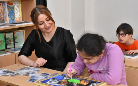 Tərpənən uşağı susdurmaq yox, anlamaq — Həqiqi inklüziv təhsil elə buradan başlayır 