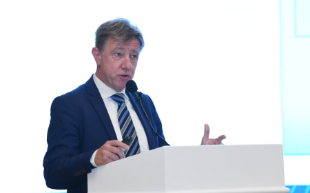 Erik De Bou: Hər dövlətin öz tədris vəzifəsi olmalıdır