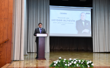 ADNSU-da Ulu Öndər Heydər Əliyevin anım günü qeyd edilib 