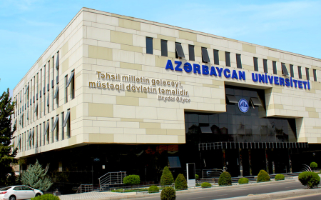 Universitetdə yıxılan tələbənin vəziyyəti açıqlandı 