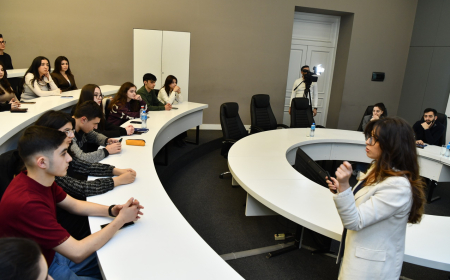 ADNSU-da effektiv kommunikasiya ilə bağlı təlim keçirilib