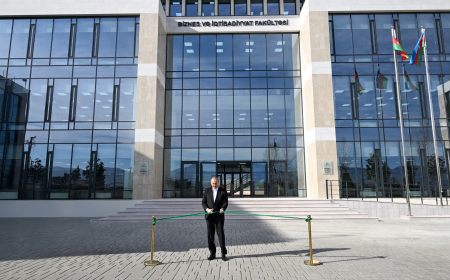 Dövlətimizin başçısı Qarabağ Universitetinin Biznes və iqtisadiyyat fakültəsinin binasının açılışında iştirak edib 