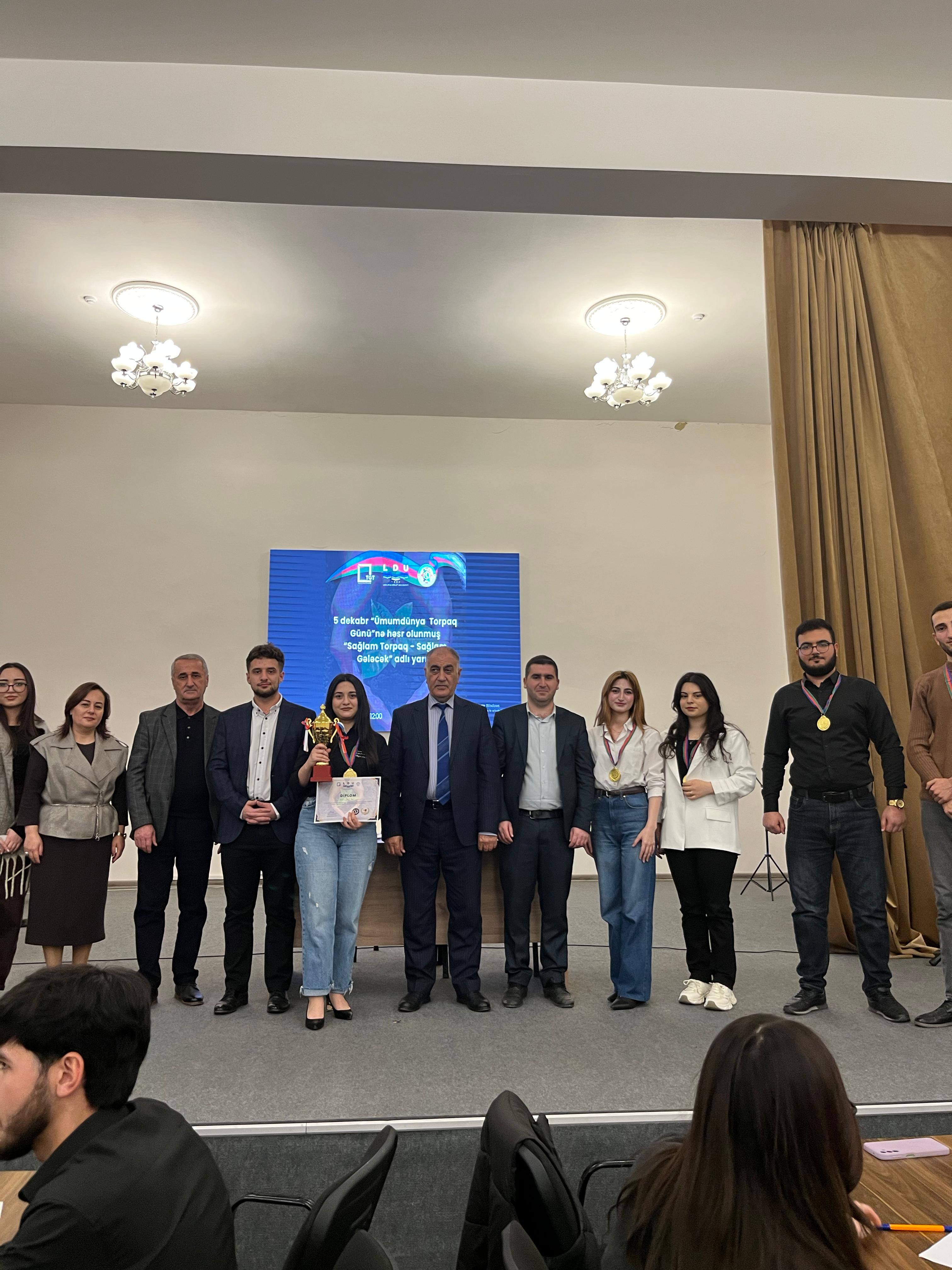 LDU-da Ümumdünya Torpaq Gününə həsr olunmuş yarış keçirilib