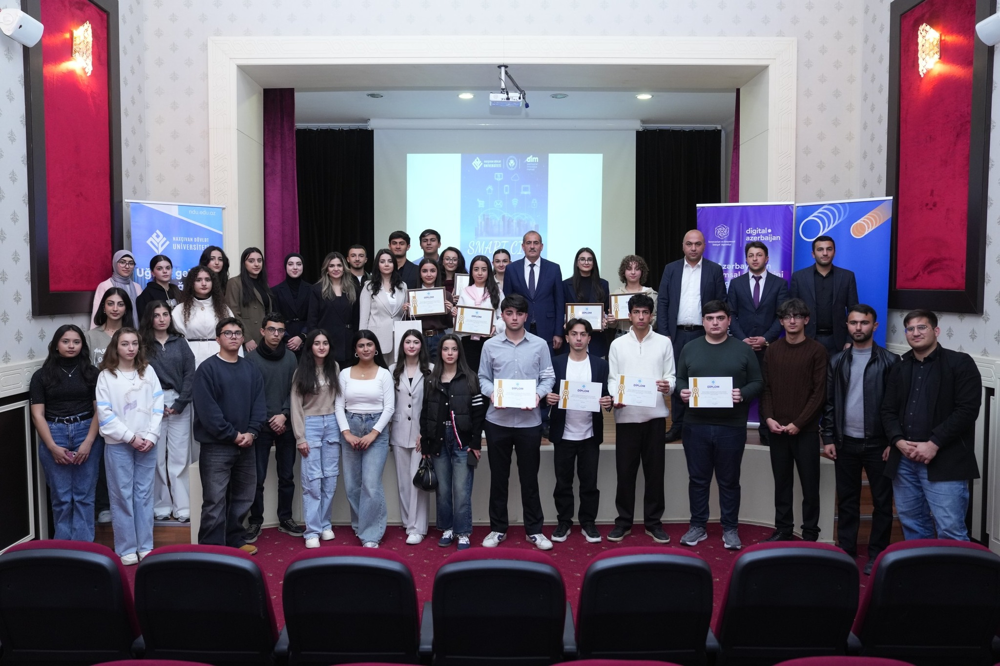 NDU-da “Smart City Challenge” IDEATONU keçirilib