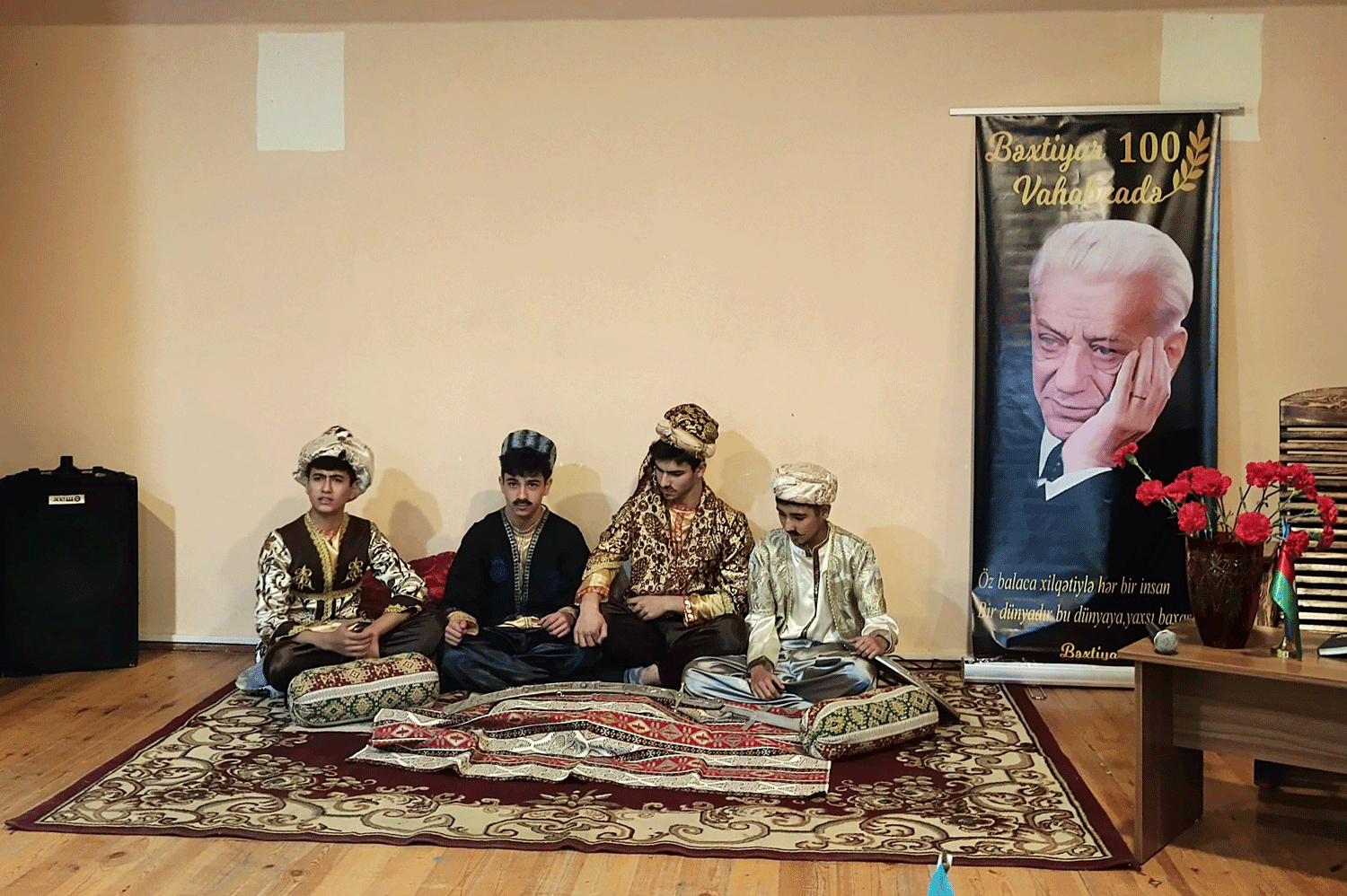 Paytaxt məktəblərində Bəxtiyar Vahabzadənin yubileyi qeyd olunub