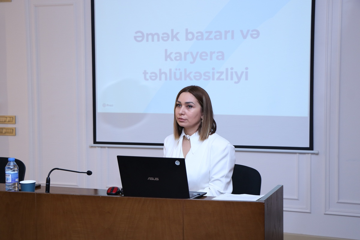 AzMİU-da “Əmək bazarı üçün XXI əsr bacarıqları” mövzusunda təlim keçirilib