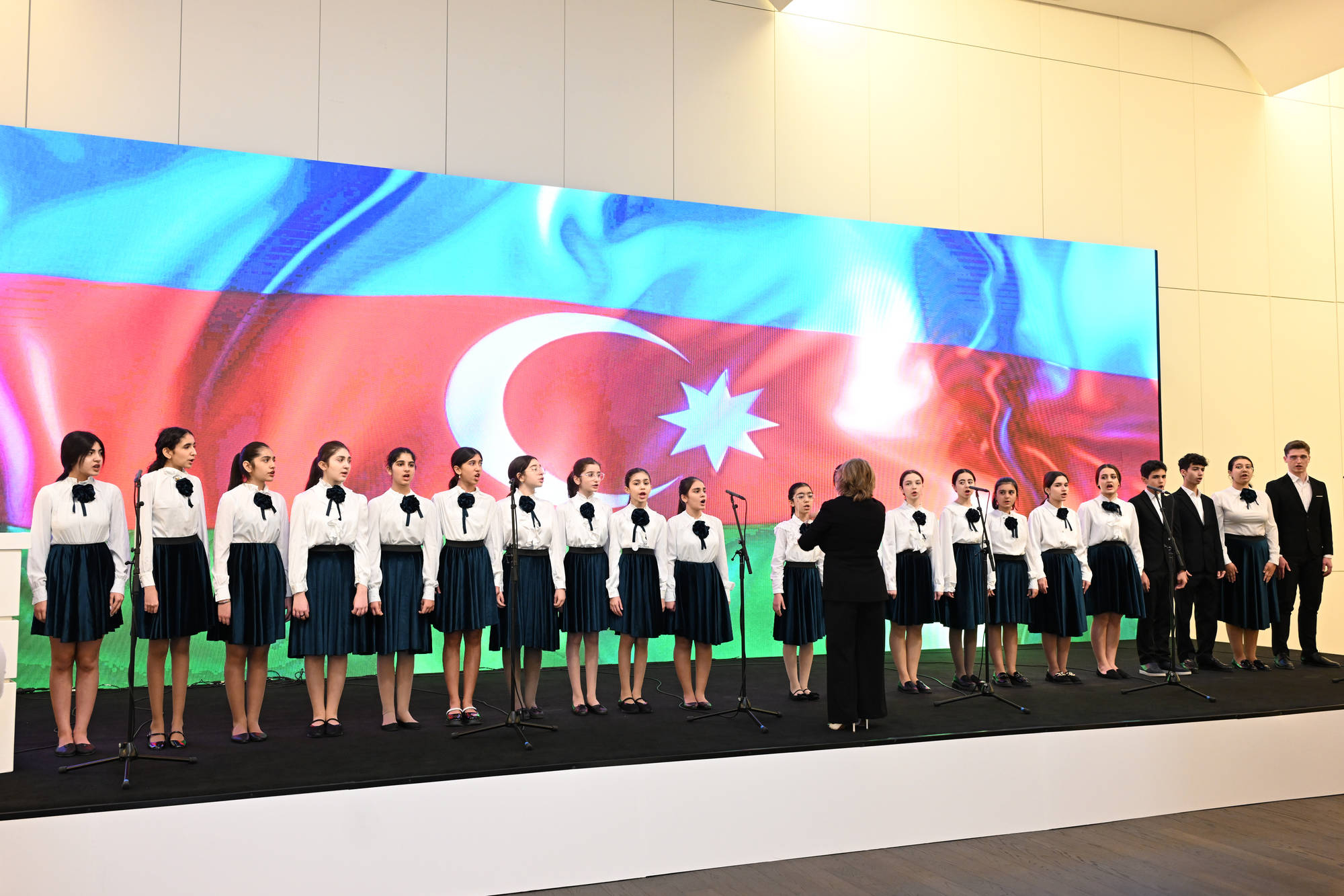 Məktəblilərarası Milli Hakaton – 2025-in qalibləri mükafatlandırılıblar