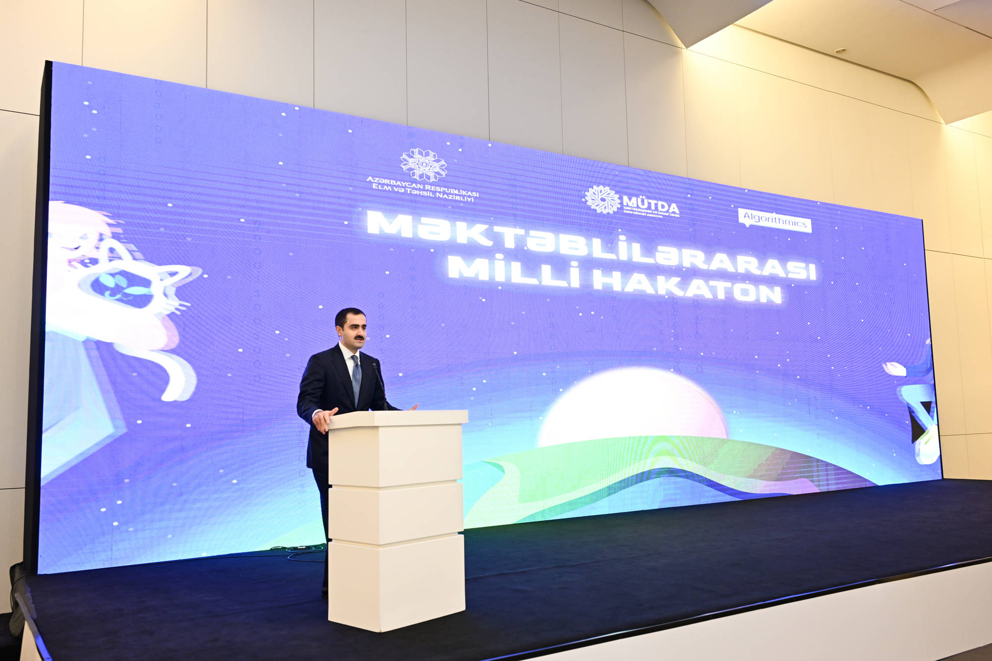 Məktəblilərarası Milli Hakaton – 2025-in qalibləri mükafatlandırılıblar