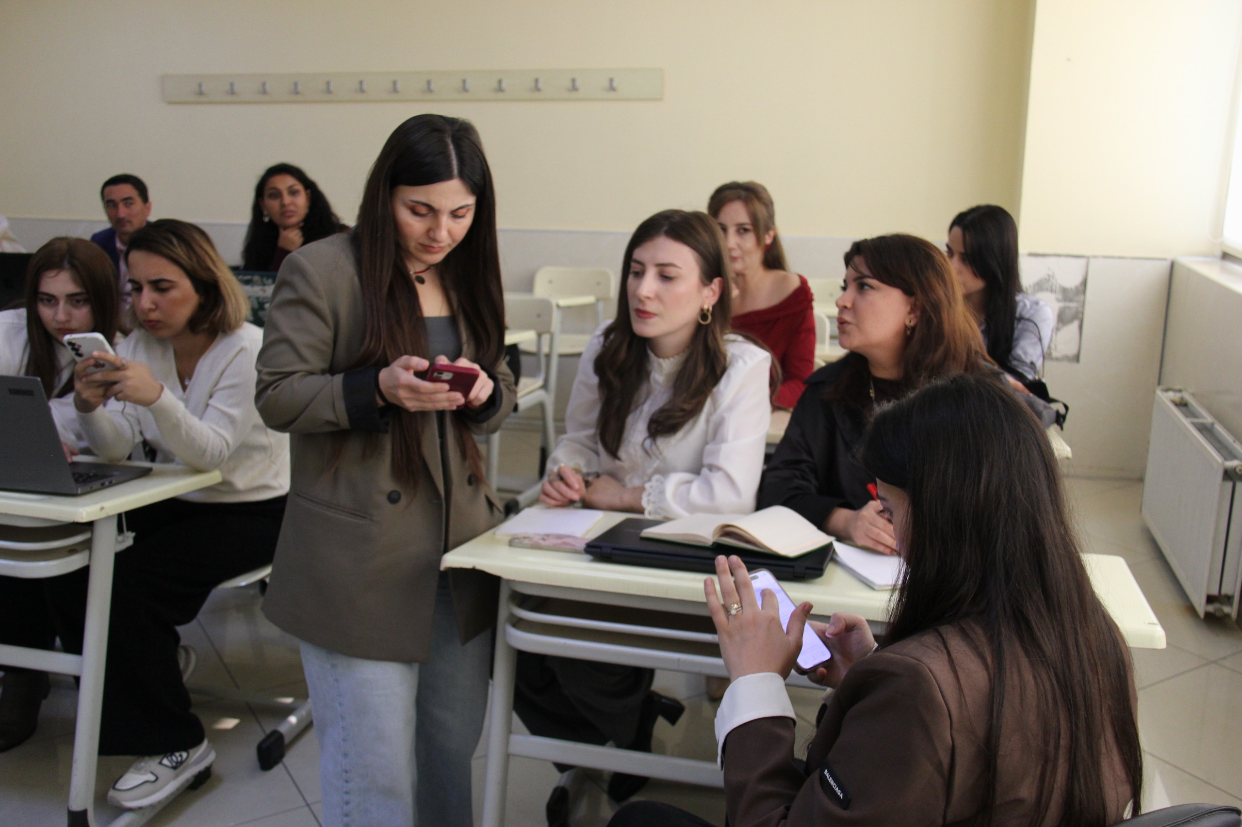 Müasir müəllimin yeni bacarıqları mövzusunda təlim keçirilib 