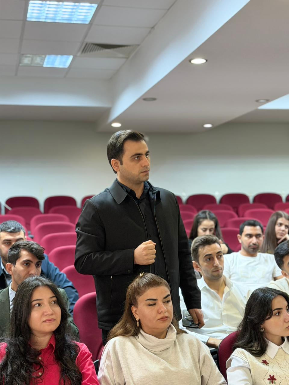 Müasir müəllimin yeni bacarıqları mövzusunda təlim keçirilib 