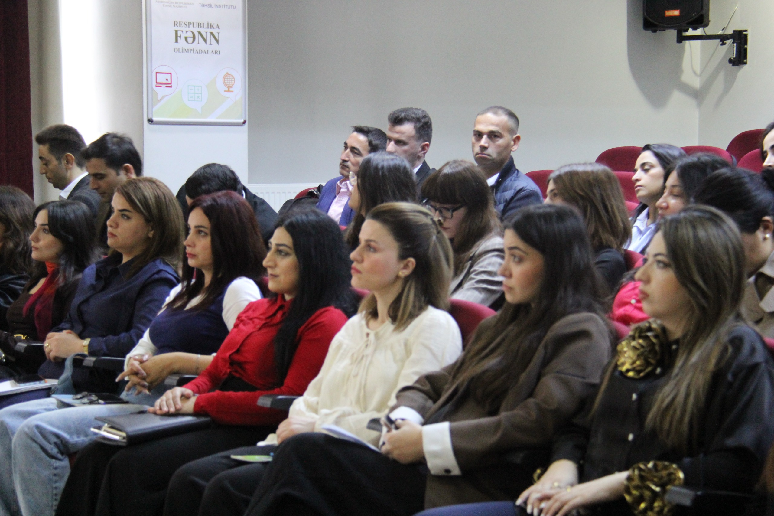 Müasir müəllimin yeni bacarıqları mövzusunda təlim keçirilib 