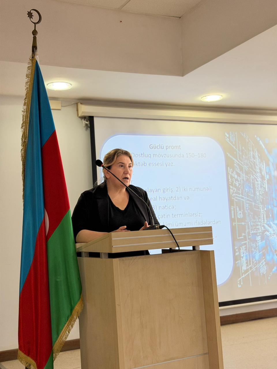 Müasir müəllimin yeni bacarıqları mövzusunda təlim keçirilib 