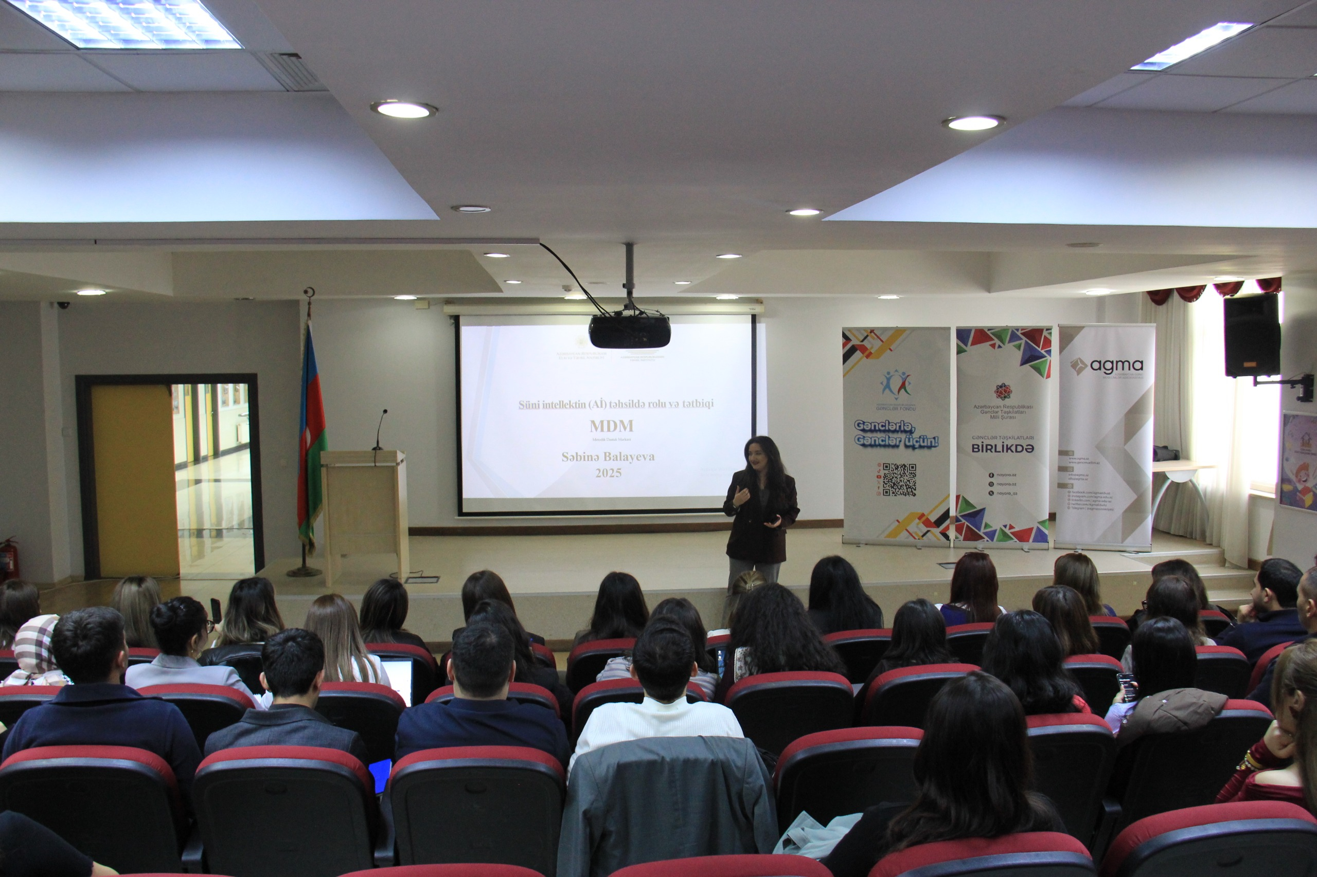 Müasir müəllimin yeni bacarıqları mövzusunda təlim keçirilib 