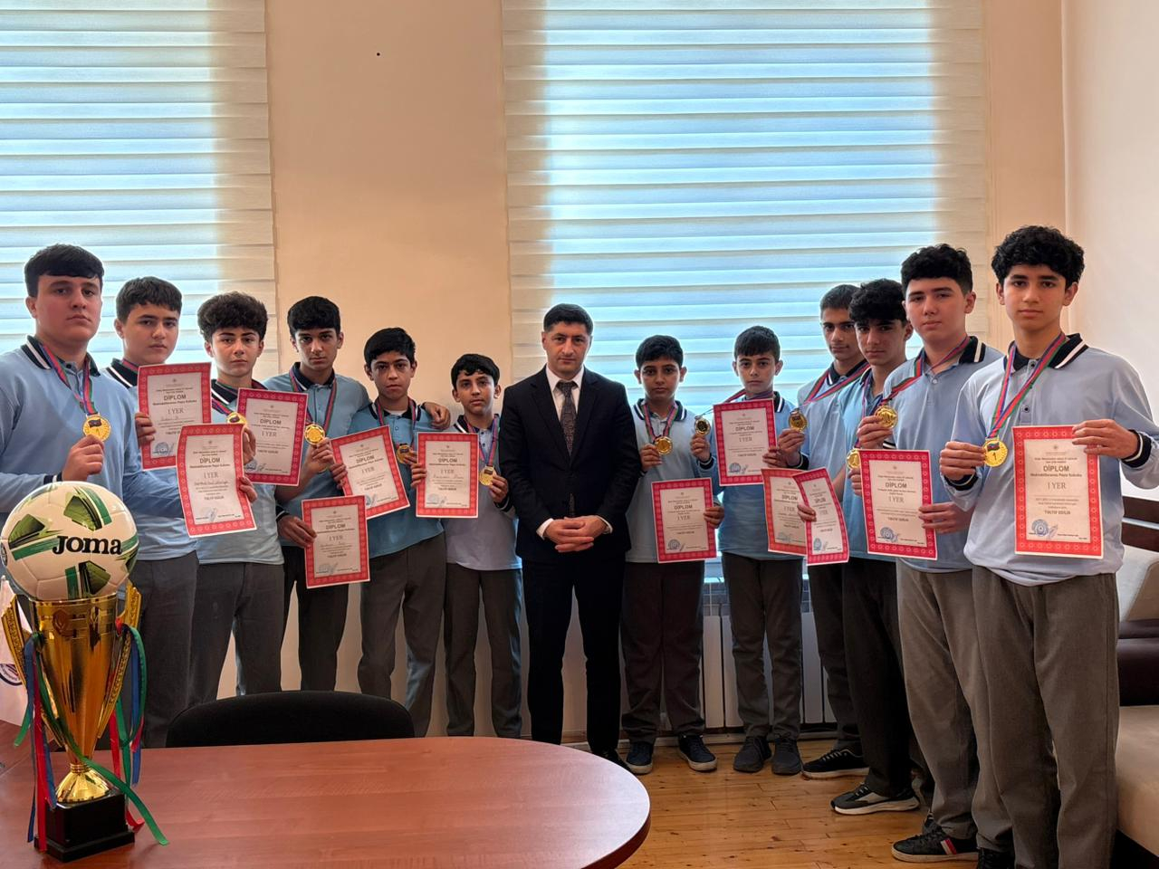 Bu məktəb idman sahəsində bir ayda beş birincilik qazanıb