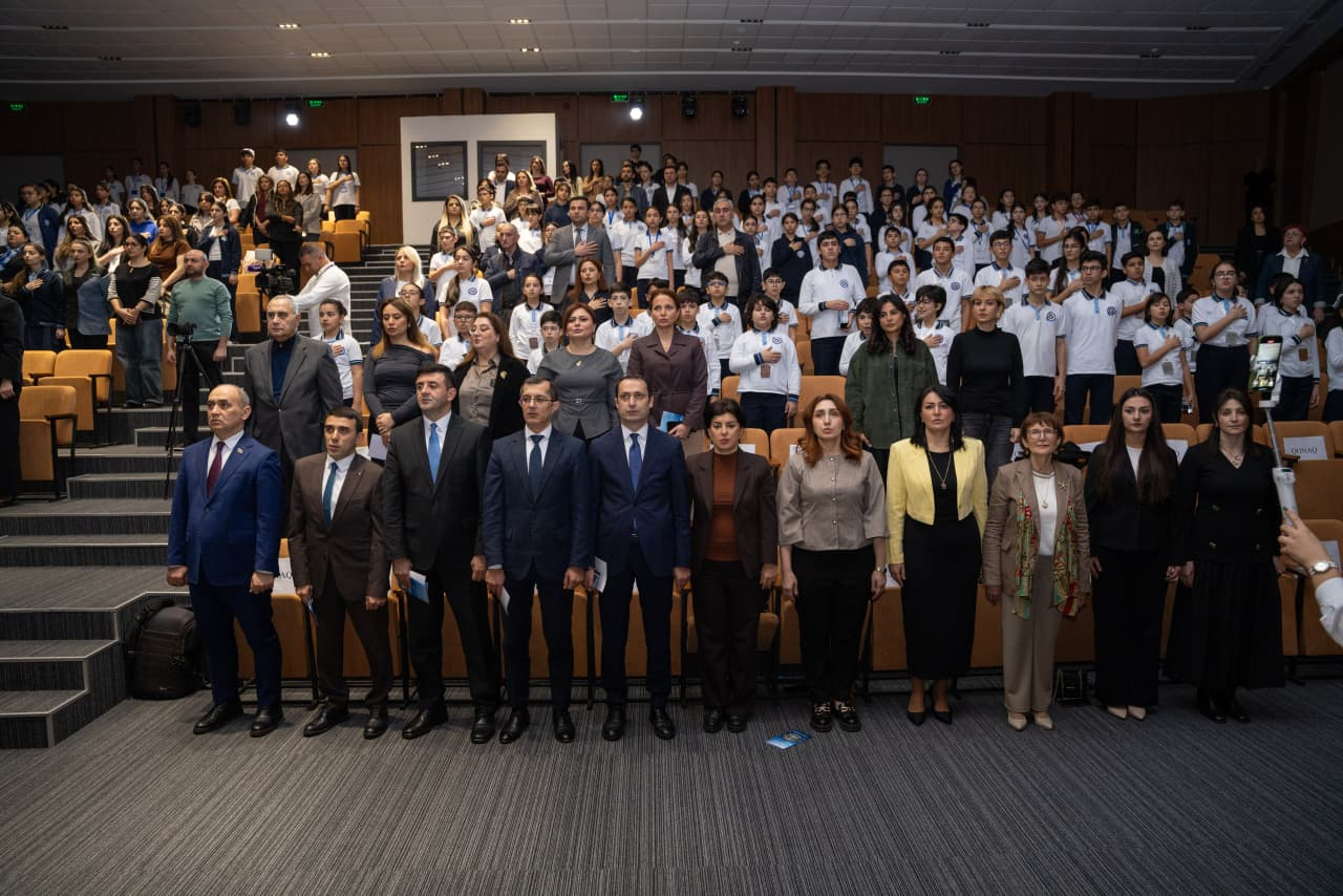 Bakı Avropa Liseyində “Sİ Laboratoriyası: Sİ tədqiq edək” layihəsinə start verilib