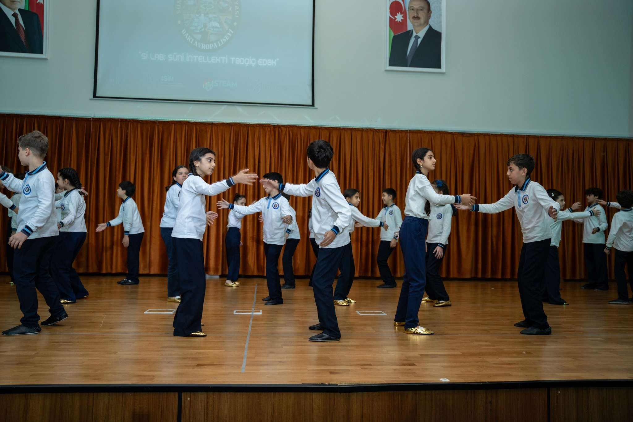 Bakı Avropa Liseyində “Sİ Laboratoriyası: Sİ tədqiq edək” layihəsinə start verilib