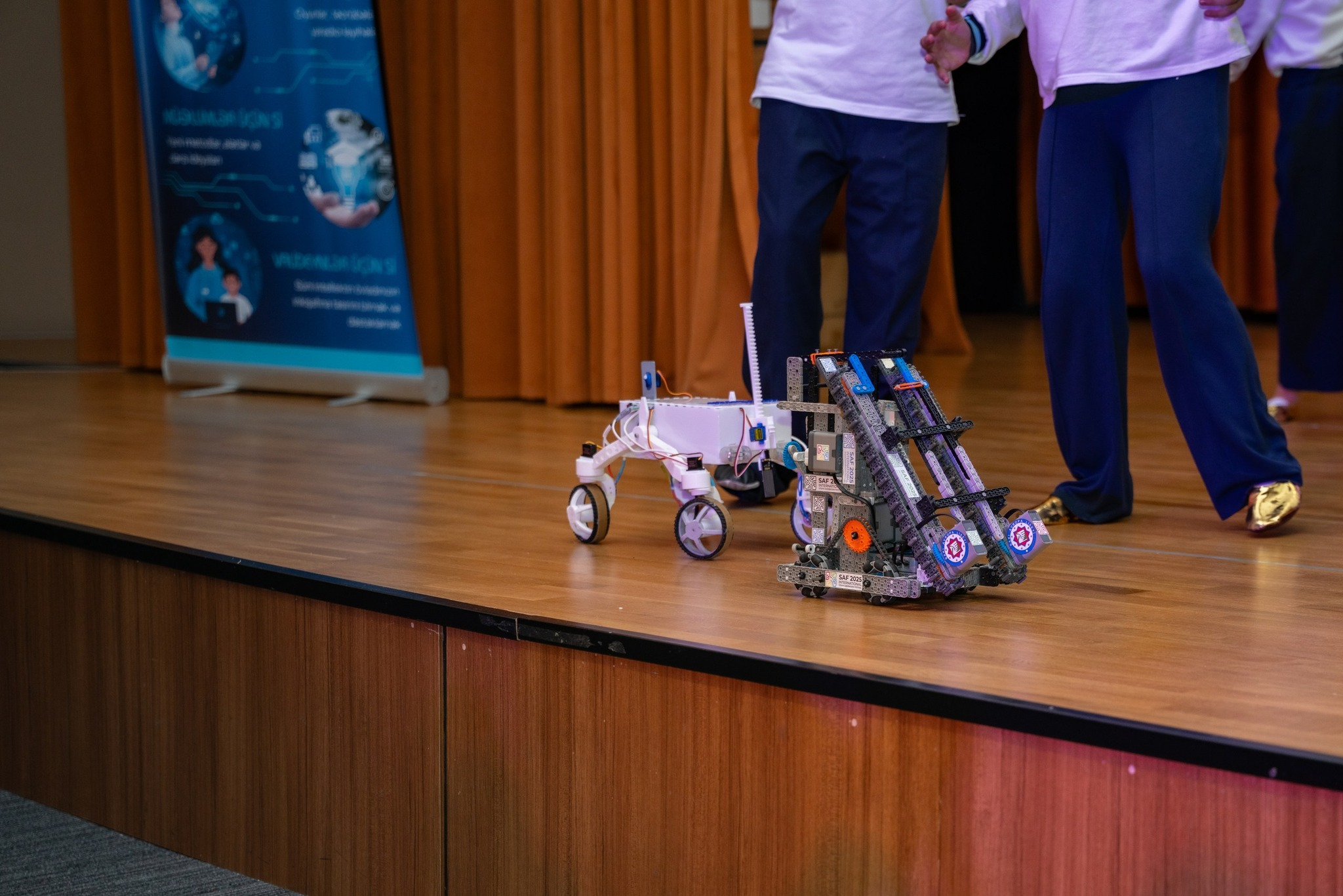 Bakı Avropa Liseyində “Sİ Laboratoriyası: Sİ tədqiq edək” layihəsinə start verilib