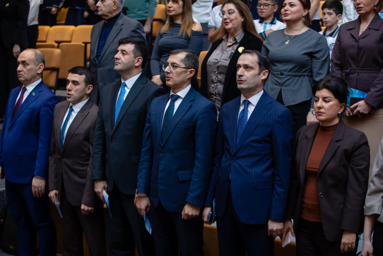 Bakı Avropa Liseyində “Sİ Laboratoriyası: Sİ tədqiq edək” layihəsinə start verilib