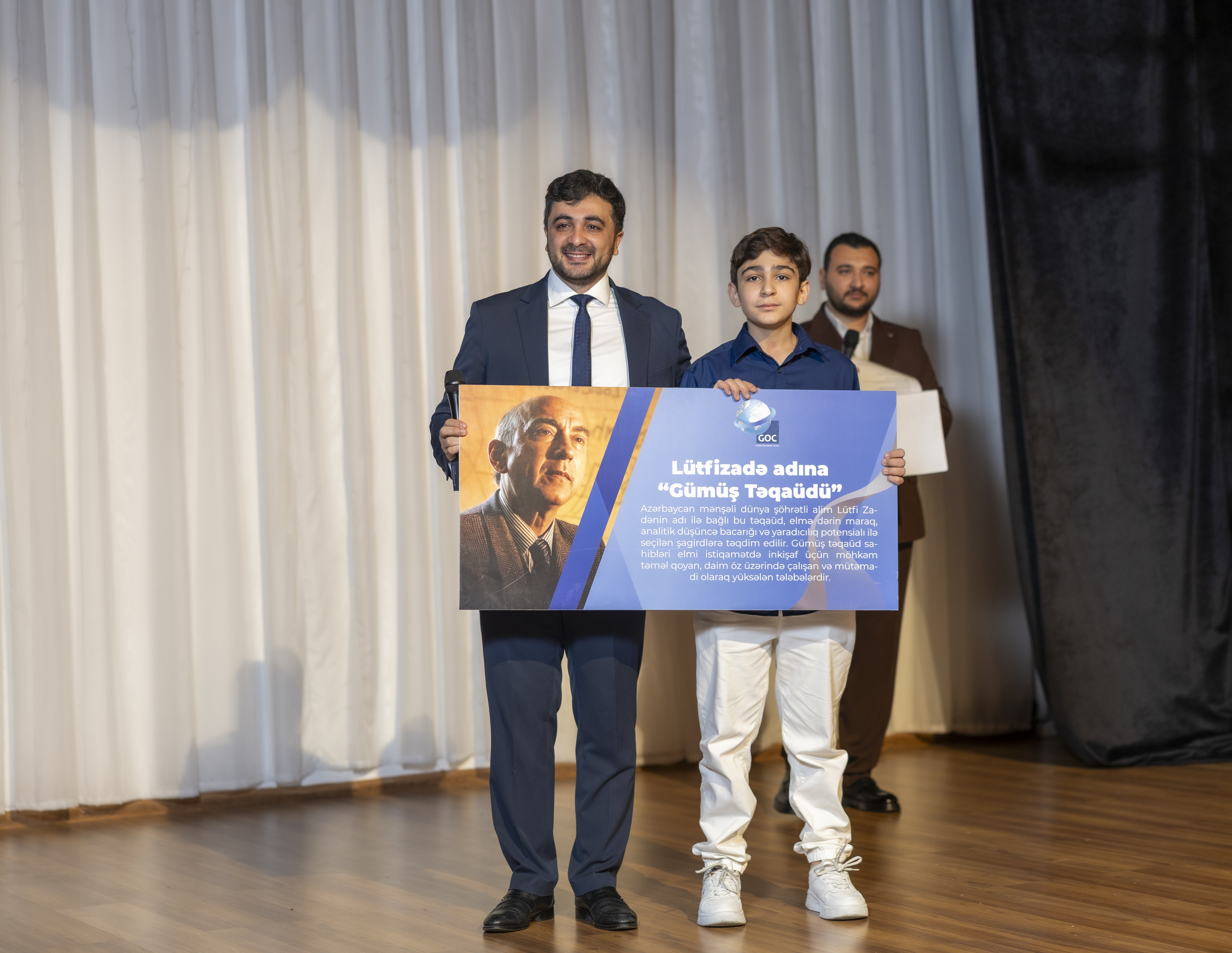 Beynəlxalq yarışların ölkə mərhələsində uğur qazanan şagirdləri mükafatlandırıldı