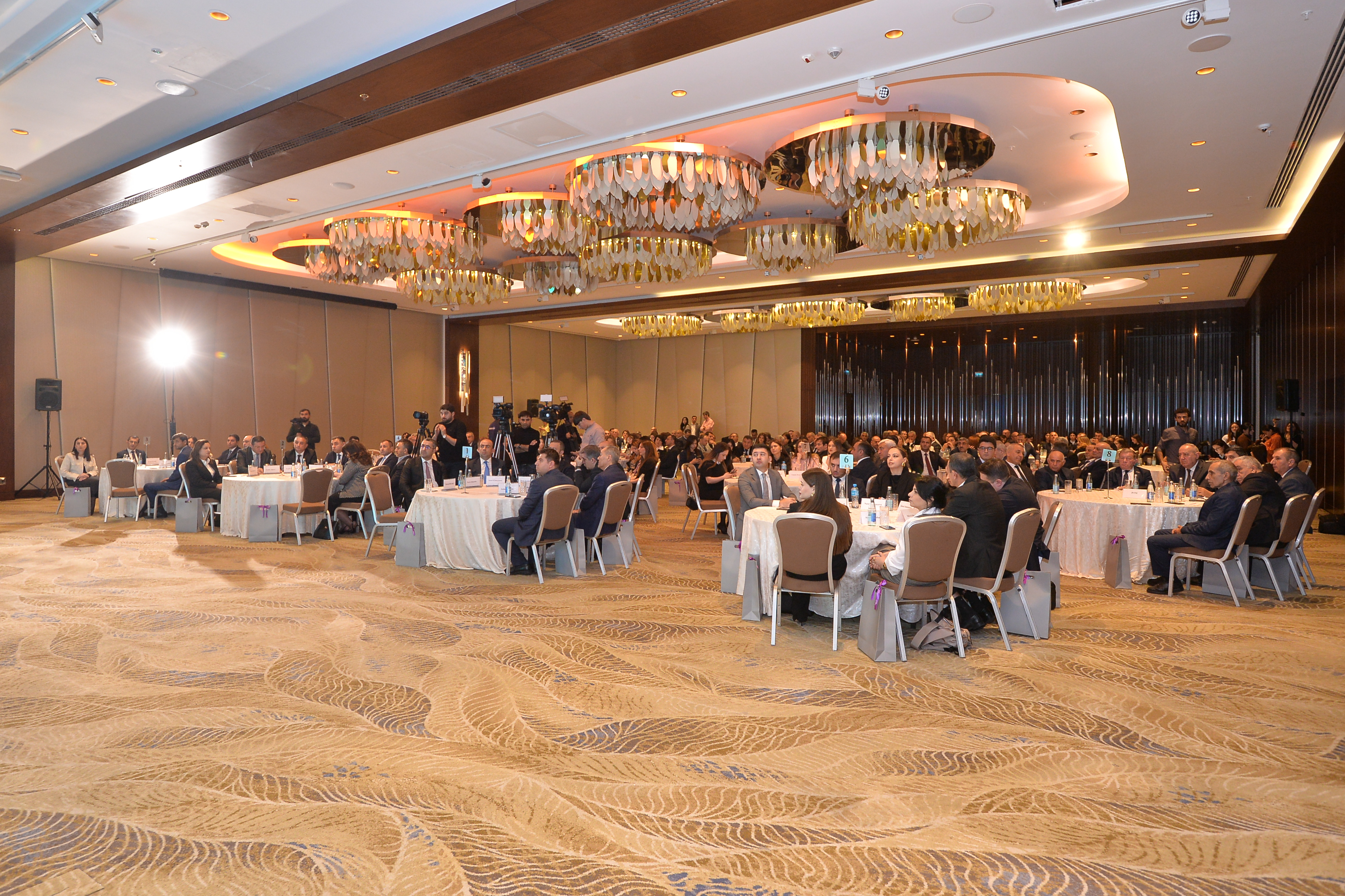 “Peşə təhsili: nailiyyətlər və çağırışlar” mövzusunda konfrans keçirilib 