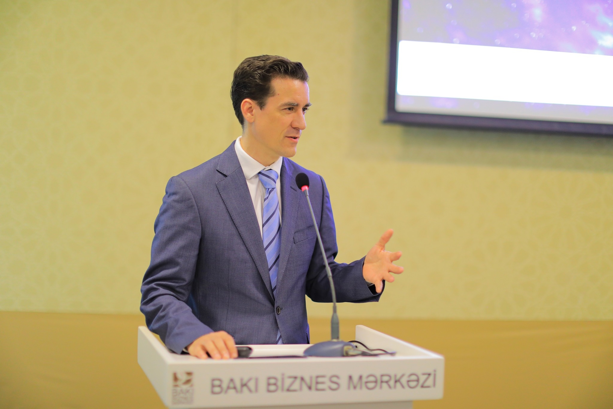 “Milli Proqram” çərçivəsində 37 mindən çox vətəndaş “Coursera” təlimlərindən faydalanıb