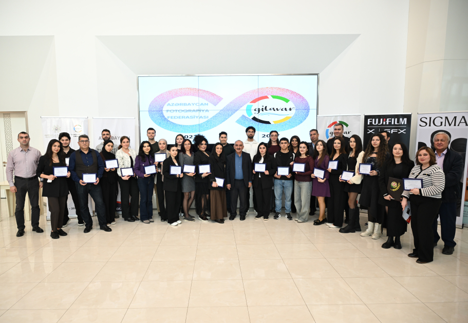 “Gilavar Fotoqrafiya Məktəbi” layihəsinə yekun vurulub