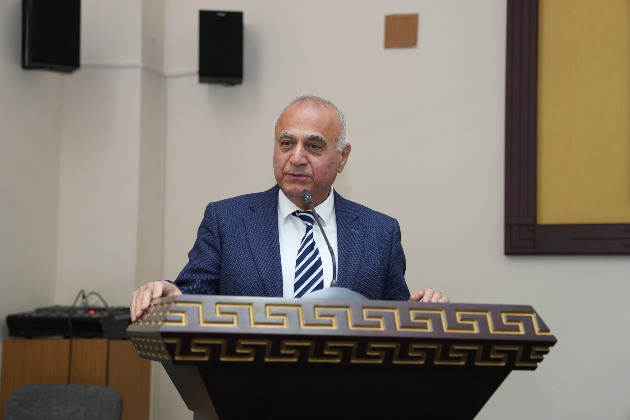 NDU-da “Suverenliyin Zəfər yolu” kitabının təqdimatı olub