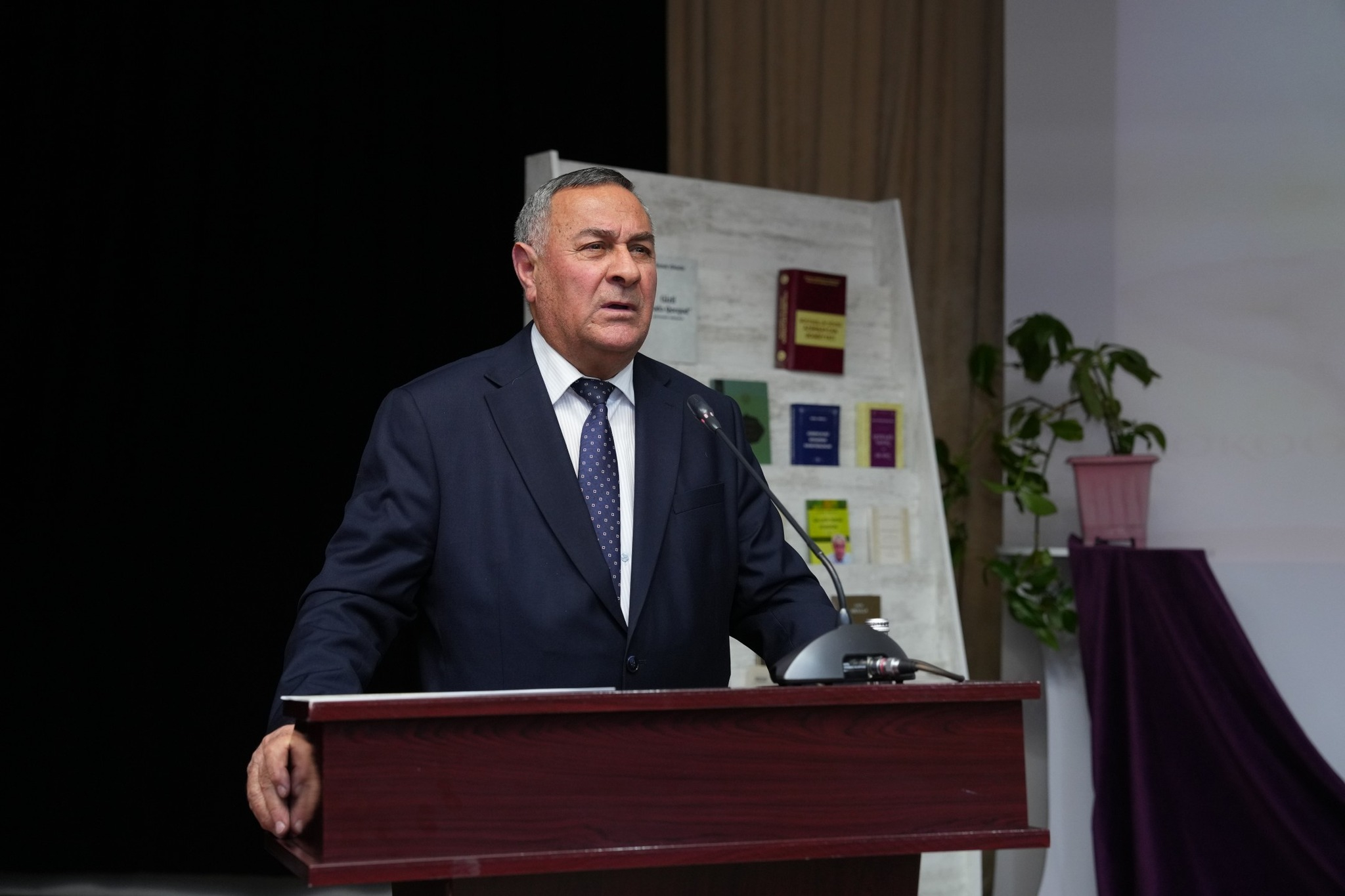 NDU-da Kamal Abdullanın 75 illik yubileyi qeyd olunub