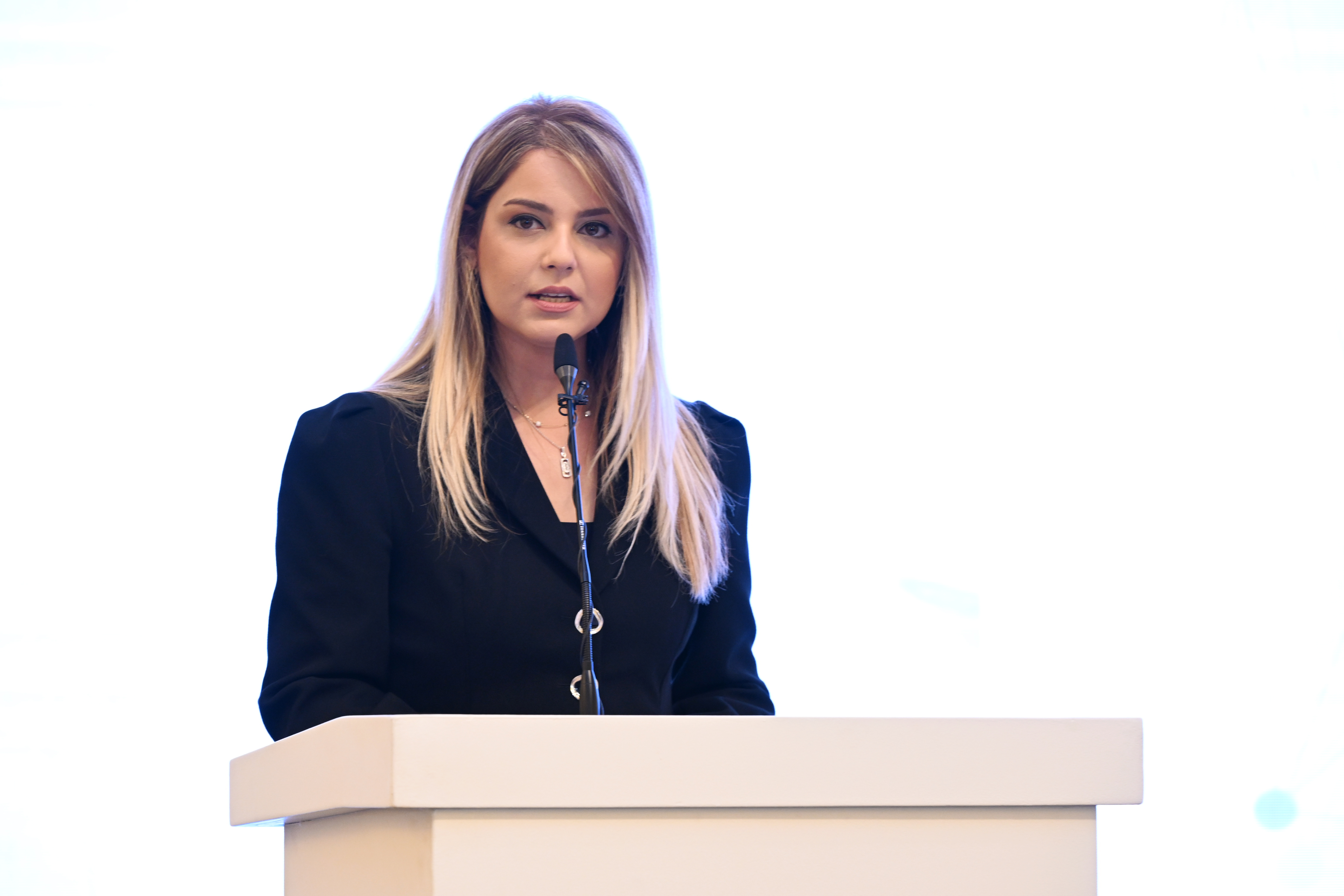 Nilüfər Rəhimova: Hakatondakı layihələr vahid meyarlar əsasında qiymətləndirilib