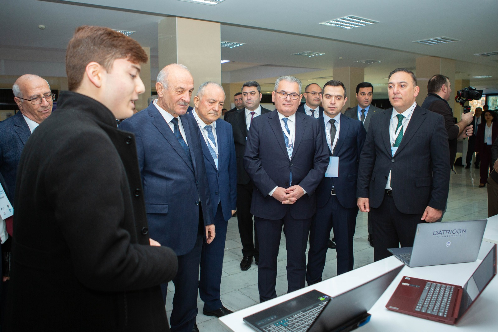 “Davamlı İnkişaf Strategiyası: Qlobal trendlər, milli təcrübələr və yeni hədəflər” adlı III Beynəlxalq Konfrans öz işinə başlayıb