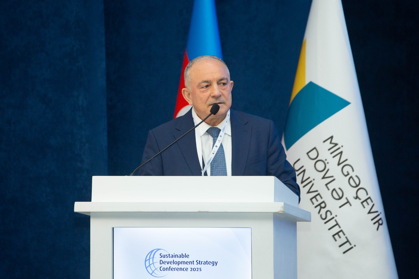 “Davamlı İnkişaf Strategiyası: Qlobal trendlər, milli təcrübələr və yeni hədəflər” adlı III Beynəlxalq Konfrans öz işinə başlayıb