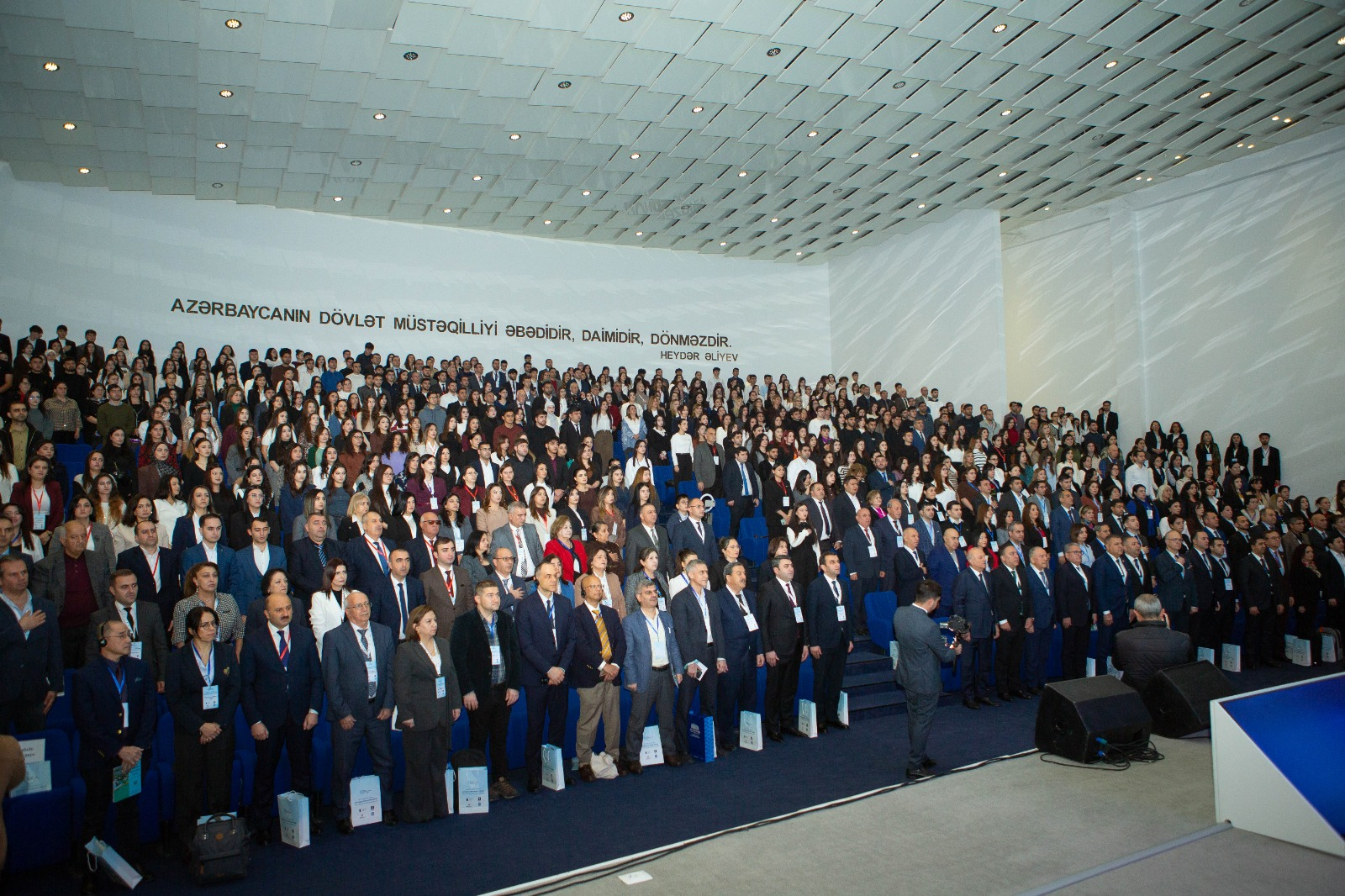 “Davamlı İnkişaf Strategiyası: Qlobal trendlər, milli təcrübələr və yeni hədəflər” adlı III Beynəlxalq Konfrans öz işinə başlayıb