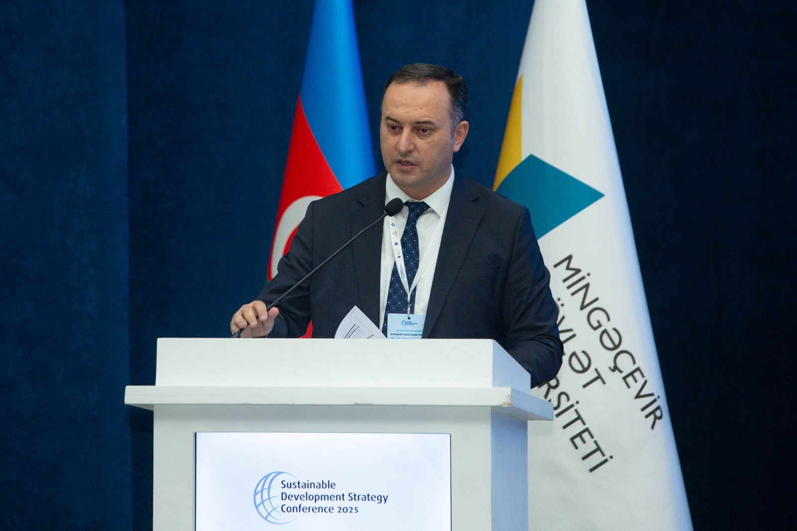 “Davamlı İnkişaf Strategiyası: Qlobal trendlər, milli təcrübələr və yeni hədəflər” adlı III Beynəlxalq Konfrans öz işinə başlayıb