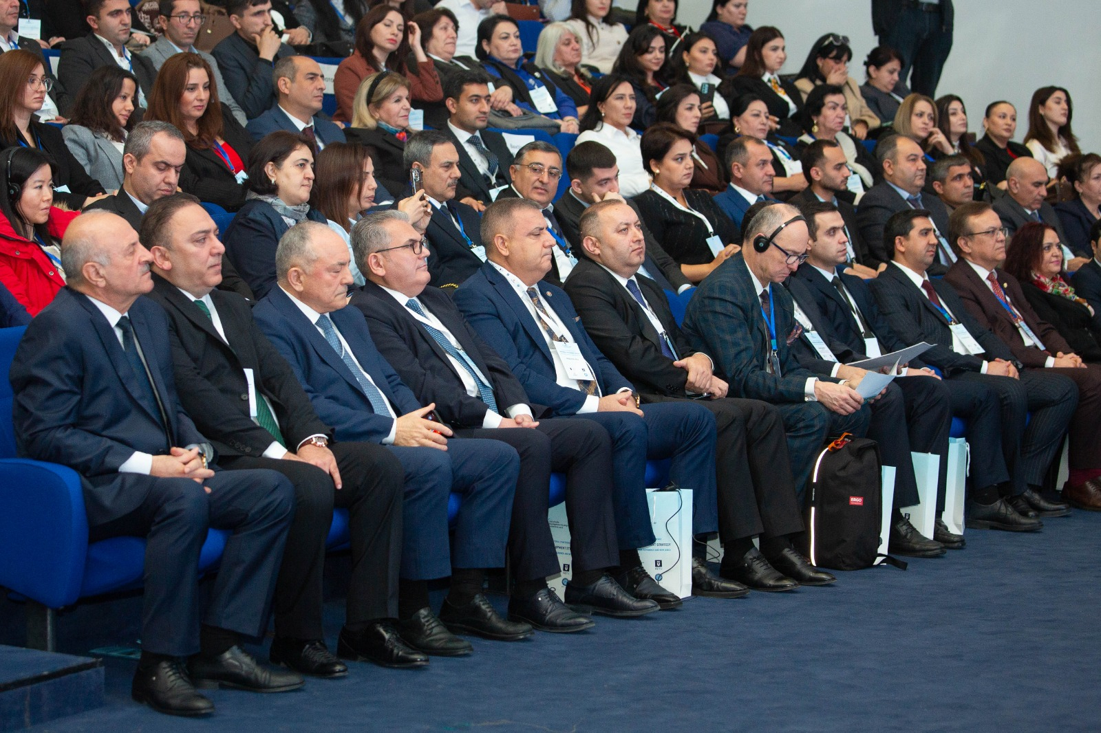 “Davamlı İnkişaf Strategiyası: Qlobal trendlər, milli təcrübələr və yeni hədəflər” adlı III Beynəlxalq Konfrans öz işinə başlayıb