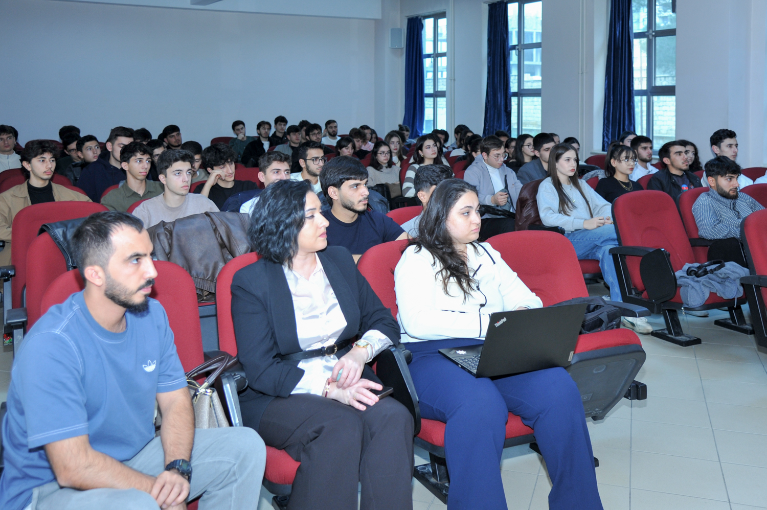 BMU-da kibertəhdidlər və süni intellekt mövzusunda təlim keçirilib