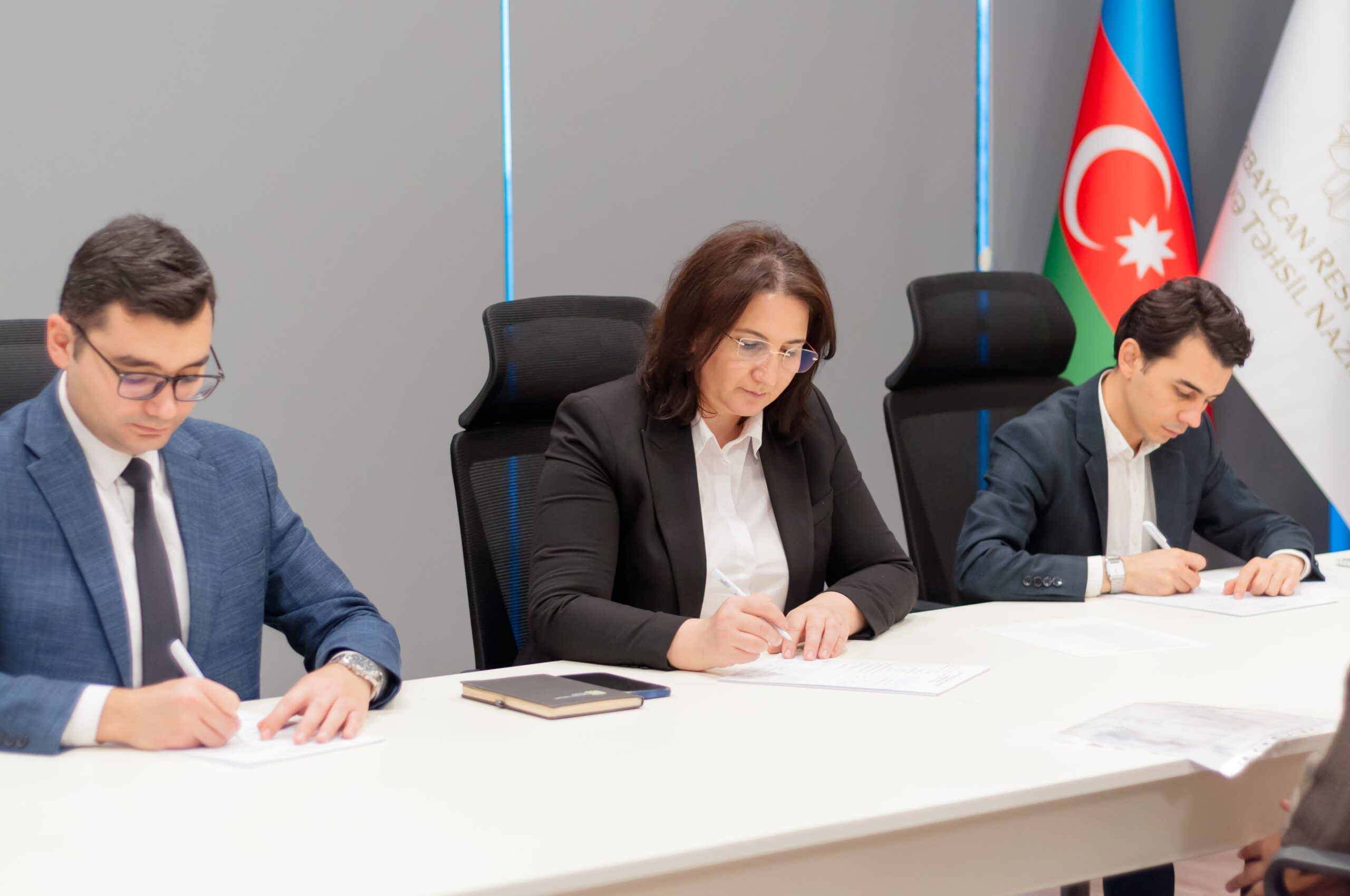 “Qırmızı Ürəklər” təqaüd proqramının müsahibə mərhələsi başlayıb