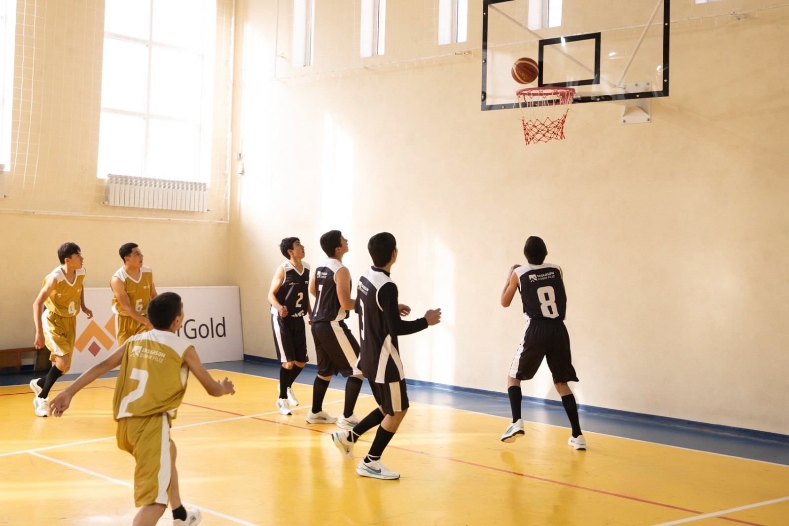 Daşkəsəndə məktəblilər arasında basketbol turniri keçirilib