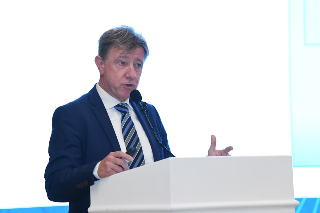 Erik De Bou: Hər dövlətin öz tədris vəzifəsi olmalıdır