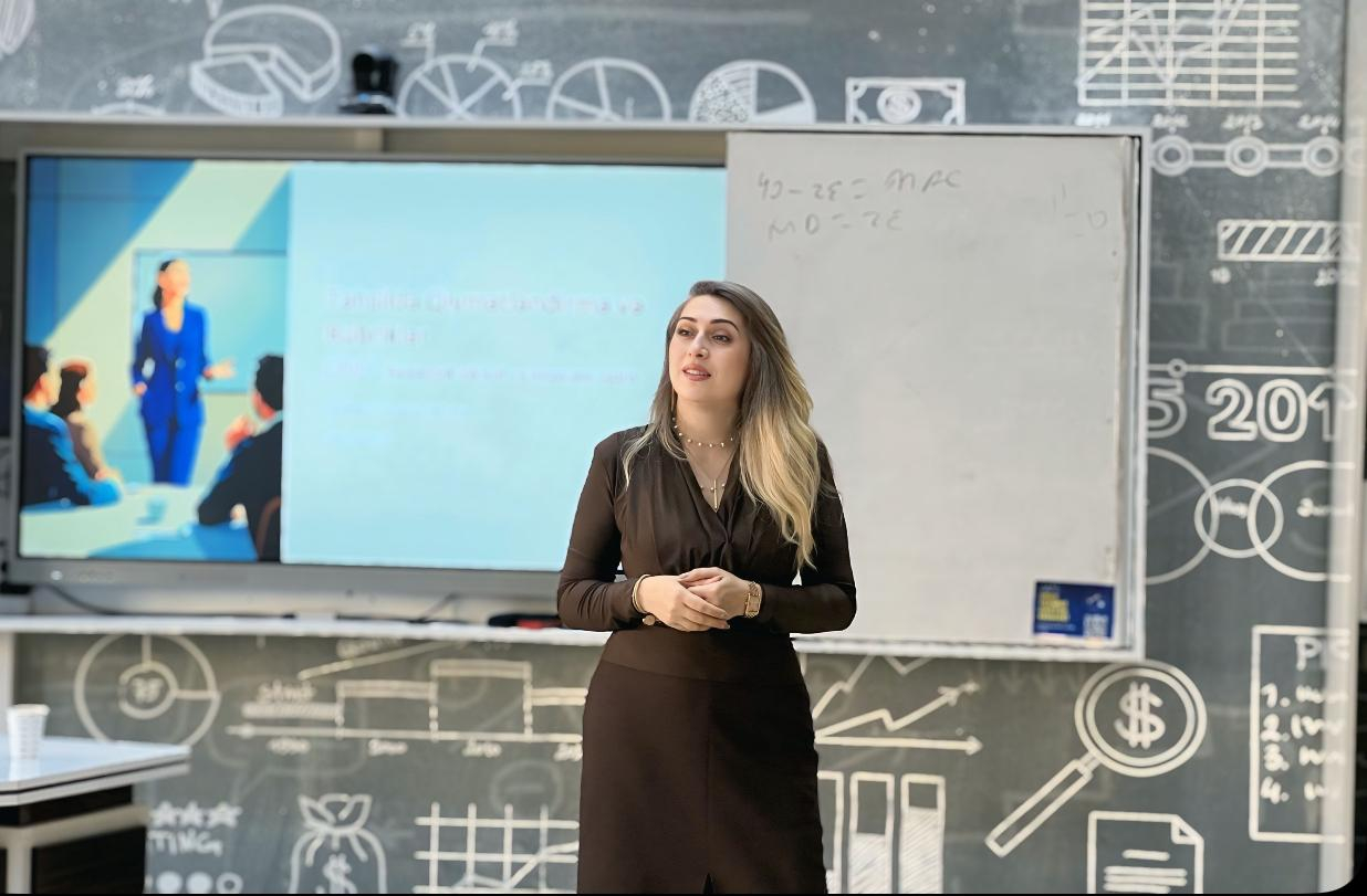 UNEC-də Akademik inkişaf və innovativ tədris proqramının tətbiqinə başlanılıb