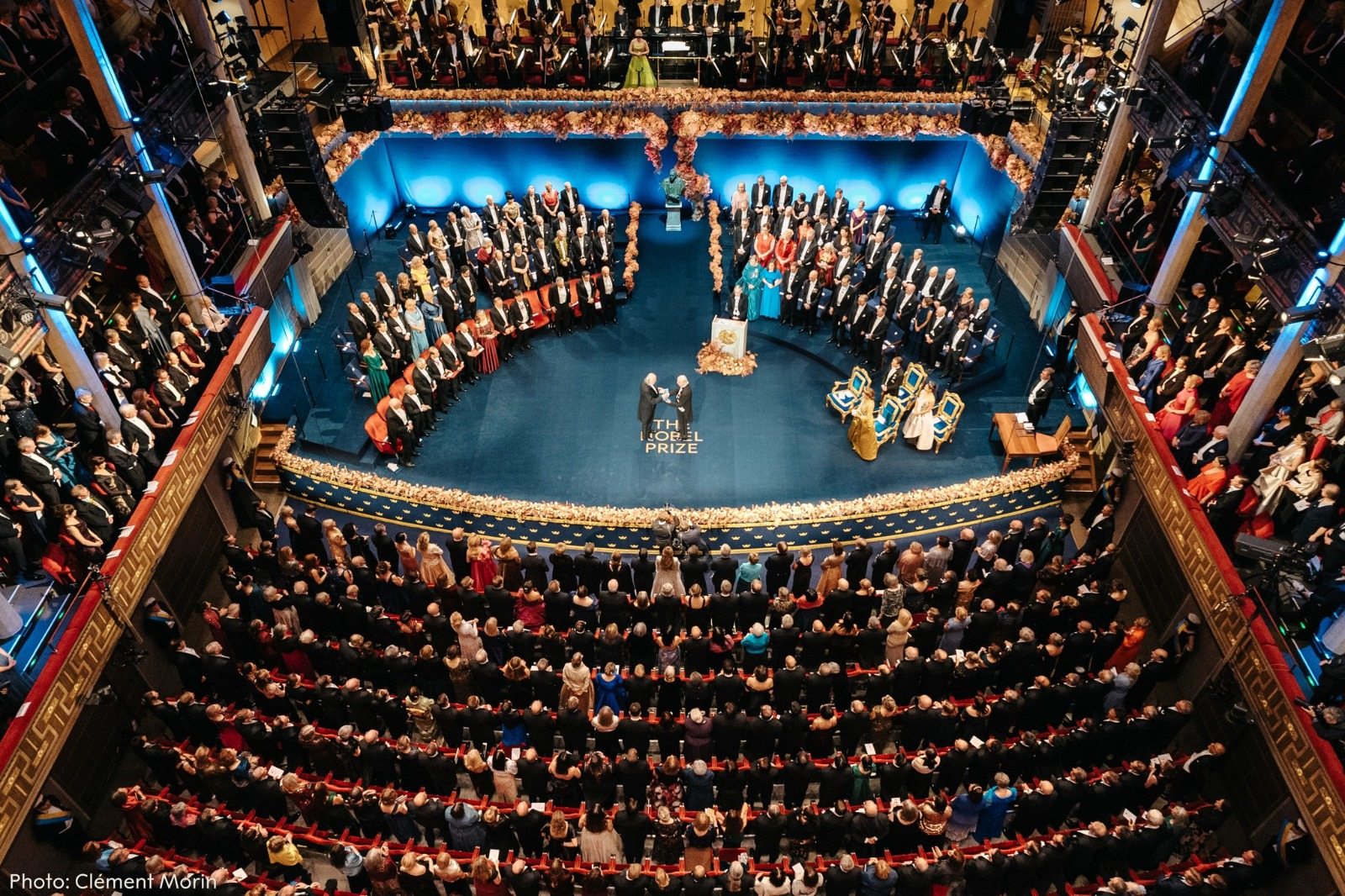 Builki Nobel laureatları nə qədər məbləğdə mükafat aldılar?