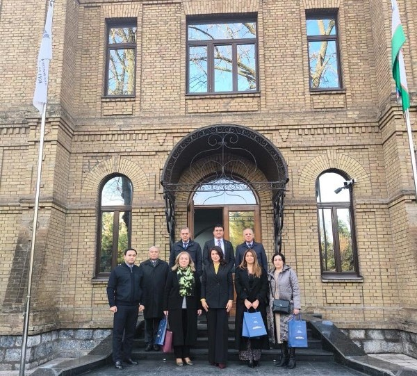 UNEC Özbəkistanla təhsil əlaqələrini genişləndirir