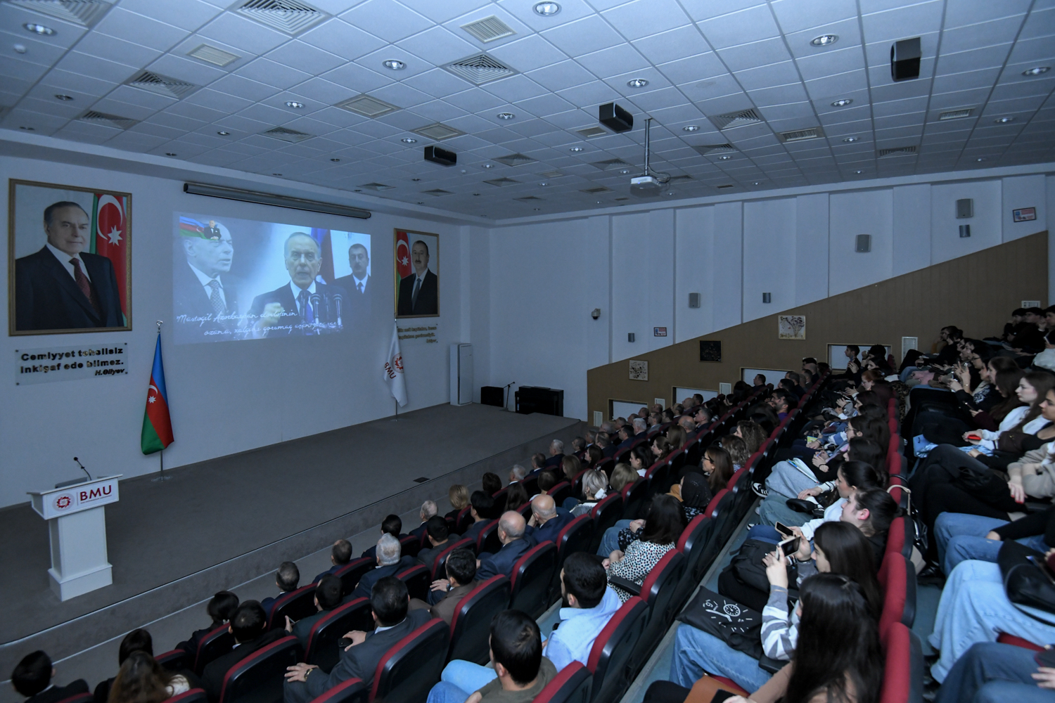 BMU-da Ulu Öndərin anım günü ilə bağlı tədbirlər keçirilib