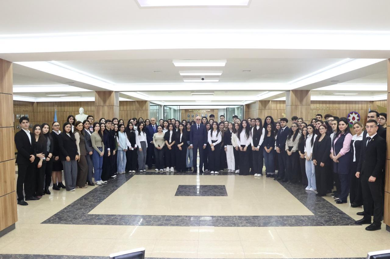 Nazir müavini BSU-nun tələbələri ilə görüşüb