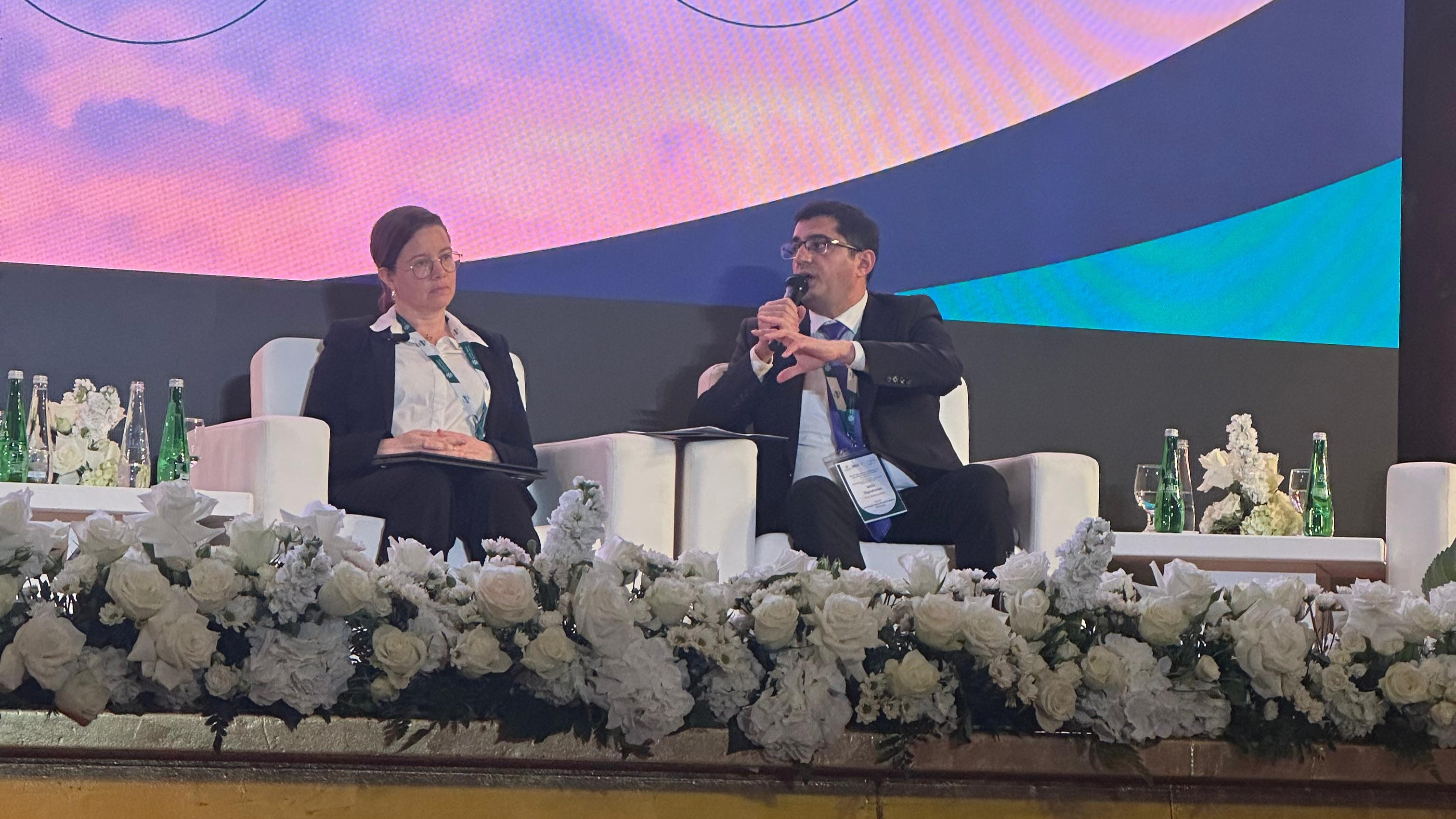 ADNSU-nun rektoru BƏƏ-də keçirilən III Beynəlxalq Konfransda çıxış edib