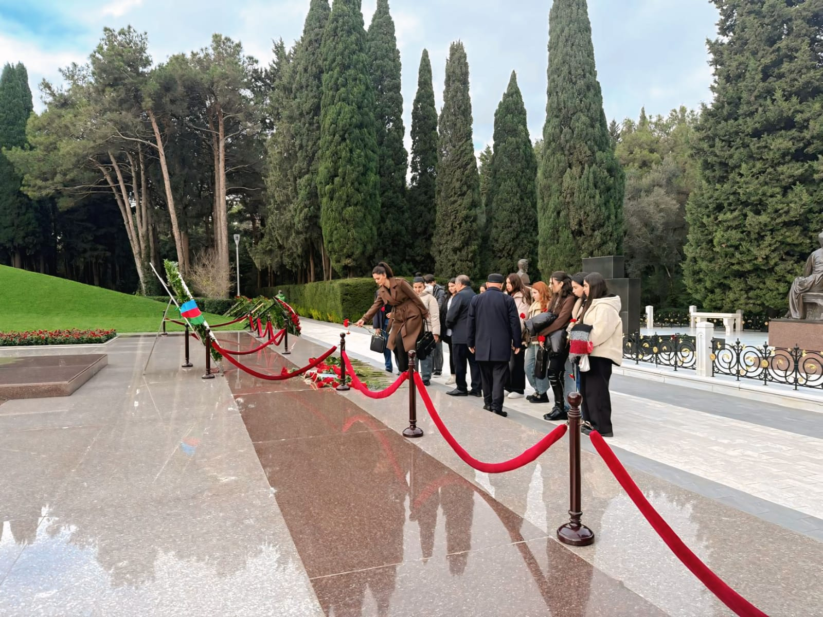 Sənaye və Texnologiya Kollecində Heydər Əliyevin anım günü qeyd edilib